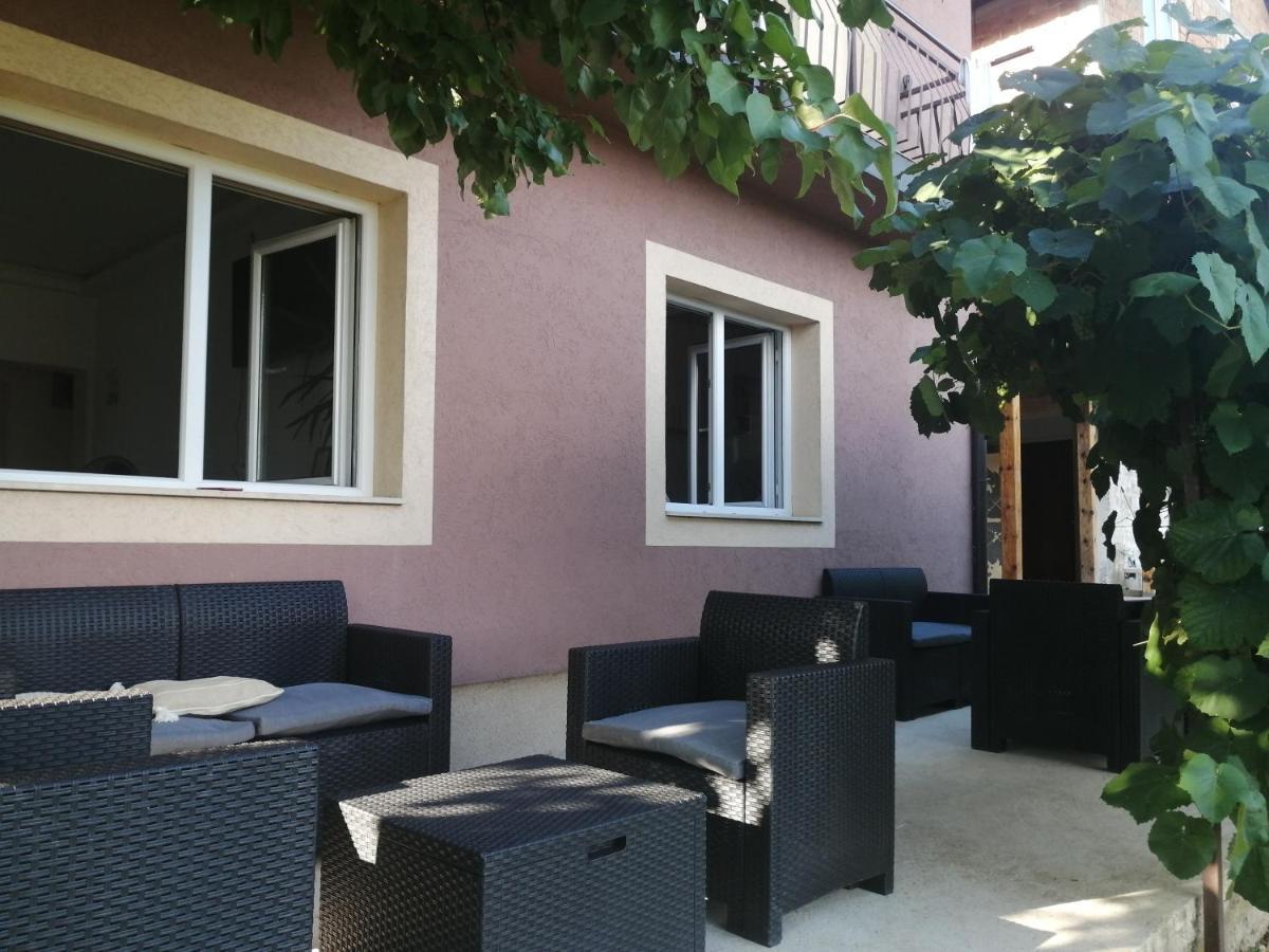 Apartment Uzicki-konaci *